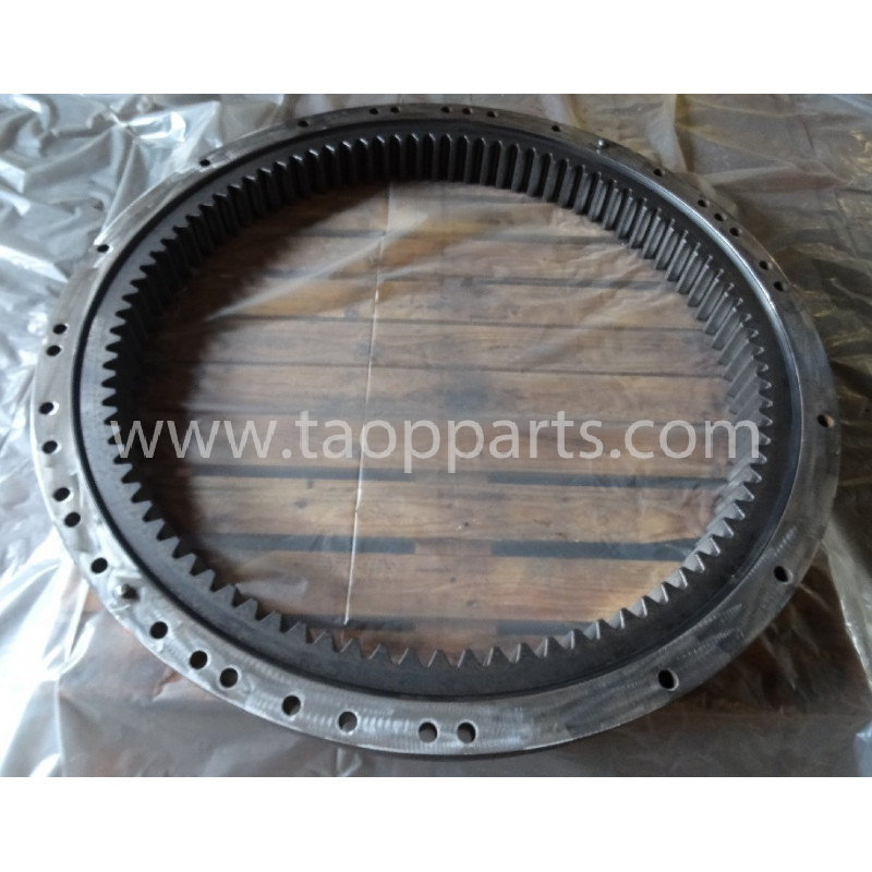 Komatsu Swing circle... Komatsu Swing circle...