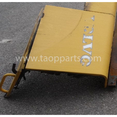 used Volvo Door 11175568...