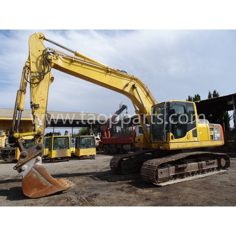Komatsu P210LC-8 Crawler... Komatsu P210LC-8 Crawler...