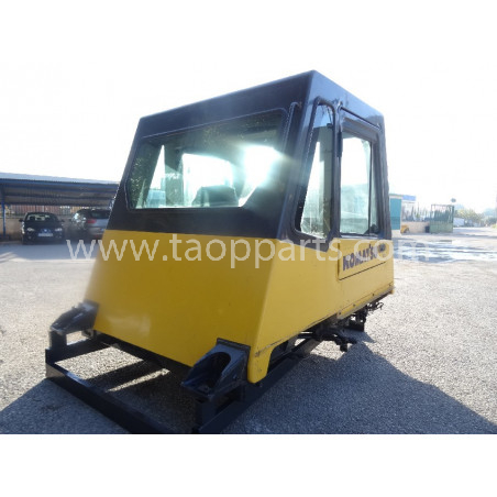 Komatsu Cab 569-54-83002...