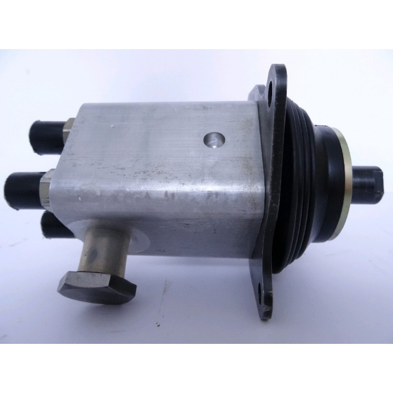 Komatsu Valve 20E-60-K1340... Komatsu Valve 20E-60-K1340...