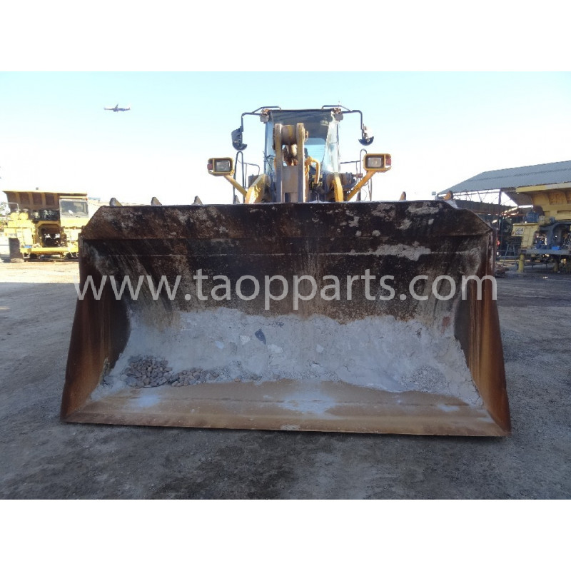 Benne Komatsu 425-71-H2850... Benne Komatsu 425-71-H2850...