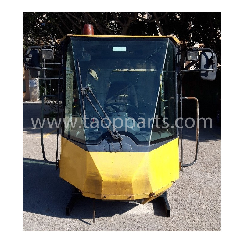 Cabina uzata Komatsu...