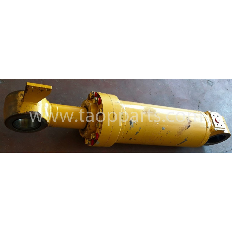 Komatsu cylinder... Komatsu cylinder...