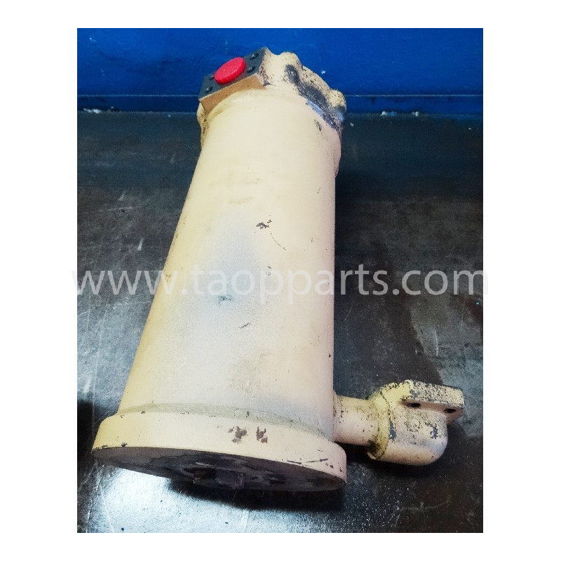 Carcaça usada Komatsu... Carcaça usada Komatsu...