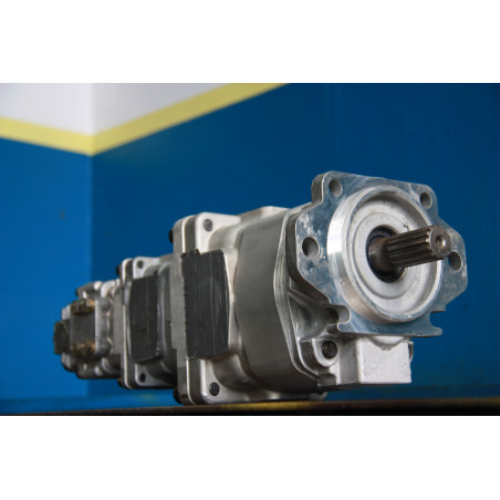 Bomba Komatsu 705-56-36050... Bomba Komatsu 705-56-36050...