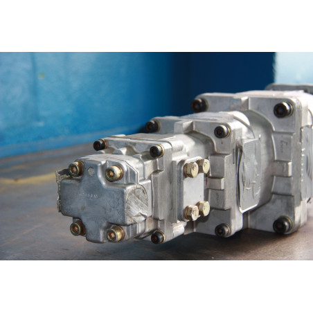 Bomba Komatsu 705-56-36050... Bomba Komatsu 705-56-36050...