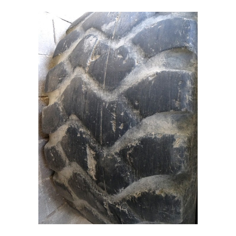 Neumático Radial MESAS 26.5...