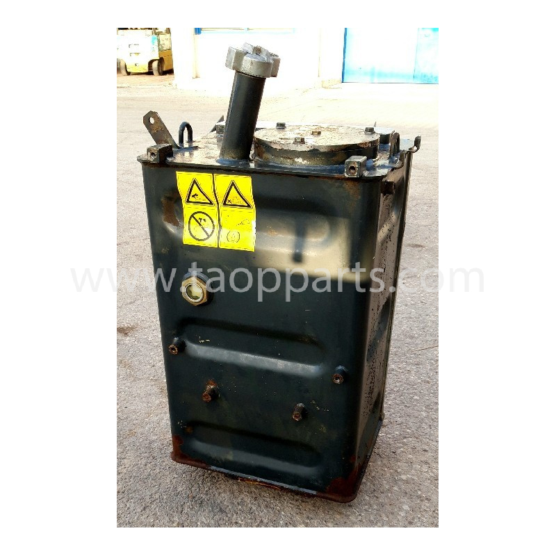 Komatsu Hydraulic Tank... Komatsu Hydraulic Tank...