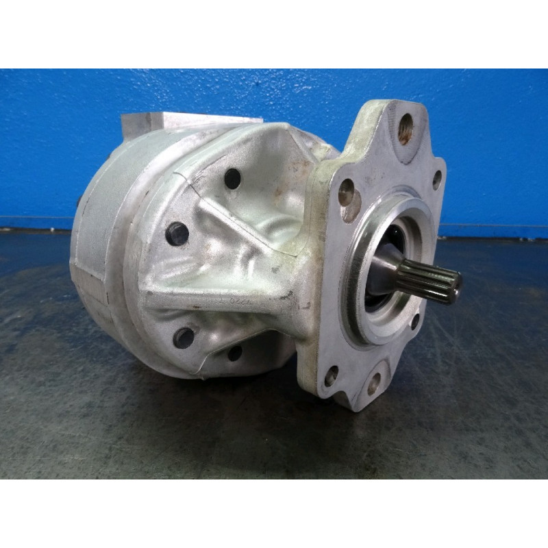 Komatsu Pump 705-21-42120... Komatsu Pump 705-21-42120...