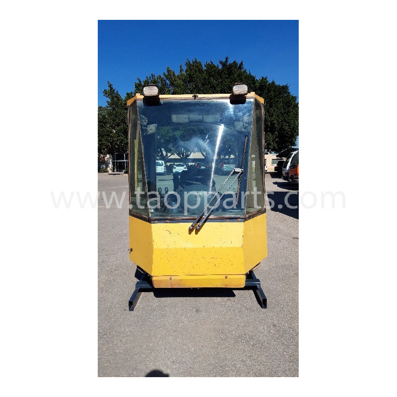 Cabina Komatsu 425-56-H1301...