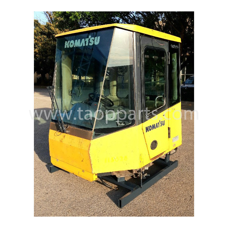 Cabina Komatsu 421-56-H4E00... Cabina Komatsu 421-56-H4E00...