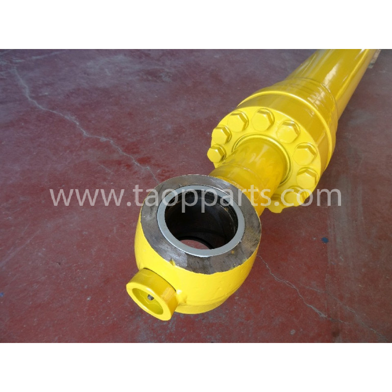 dismantled-komatsu-bucket-