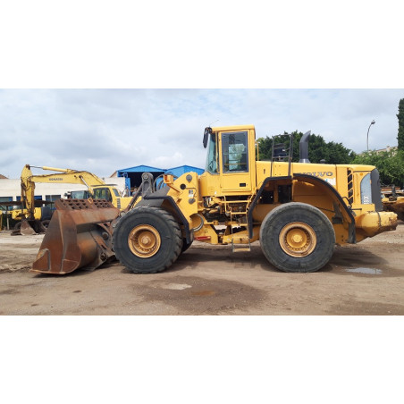 Pale gommate Volvo L180E...