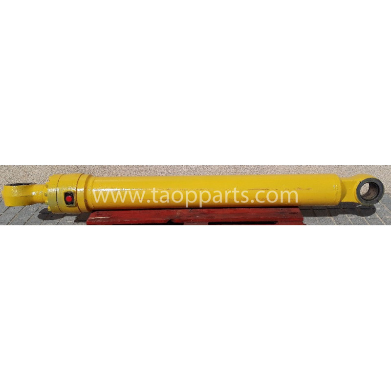 used Komatsu cylinder...