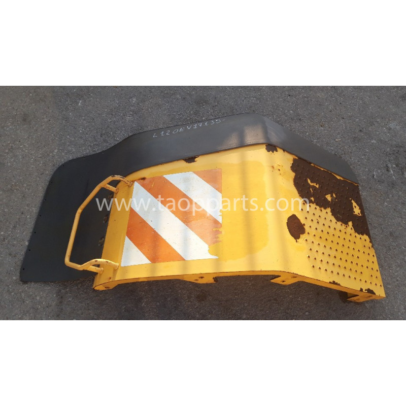 used Volvo Fender 11400849... used Volvo Fender 11400849...