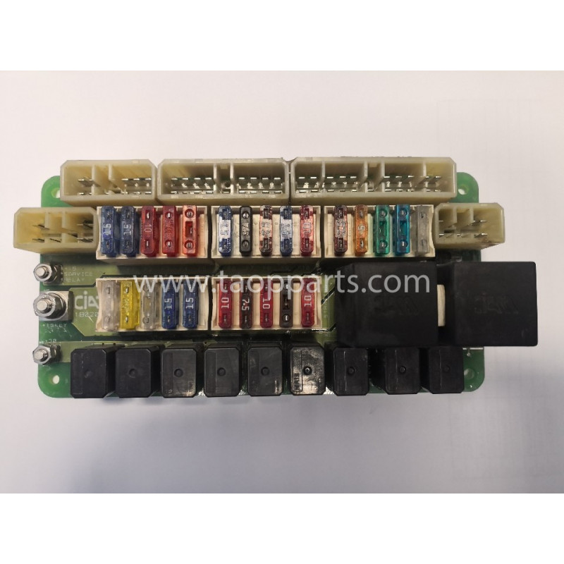 Boite a fusibles Komatsu... Boite a fusibles Komatsu...