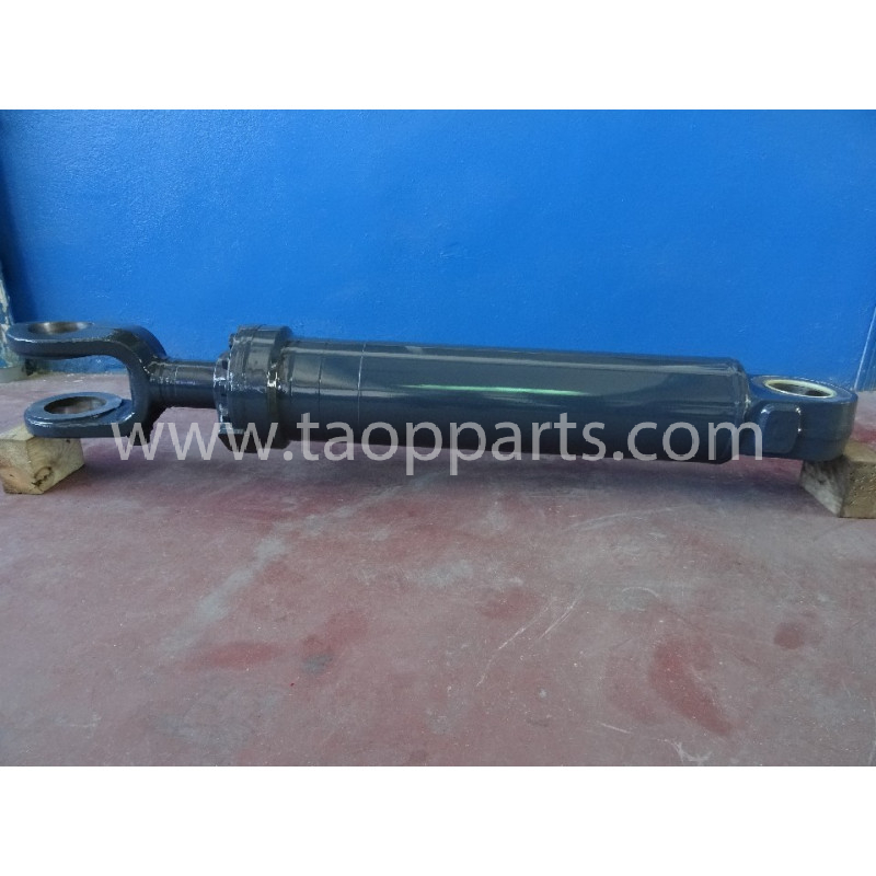 Komatsu Lift cylinder...