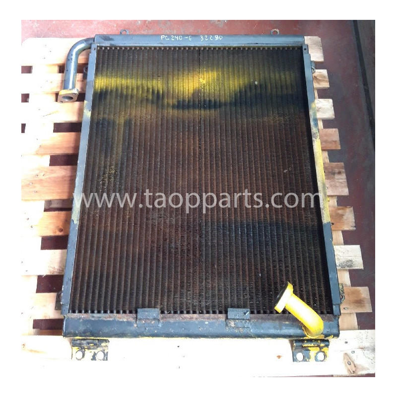 Radiatore olio Komatsu... Radiatore olio Komatsu...