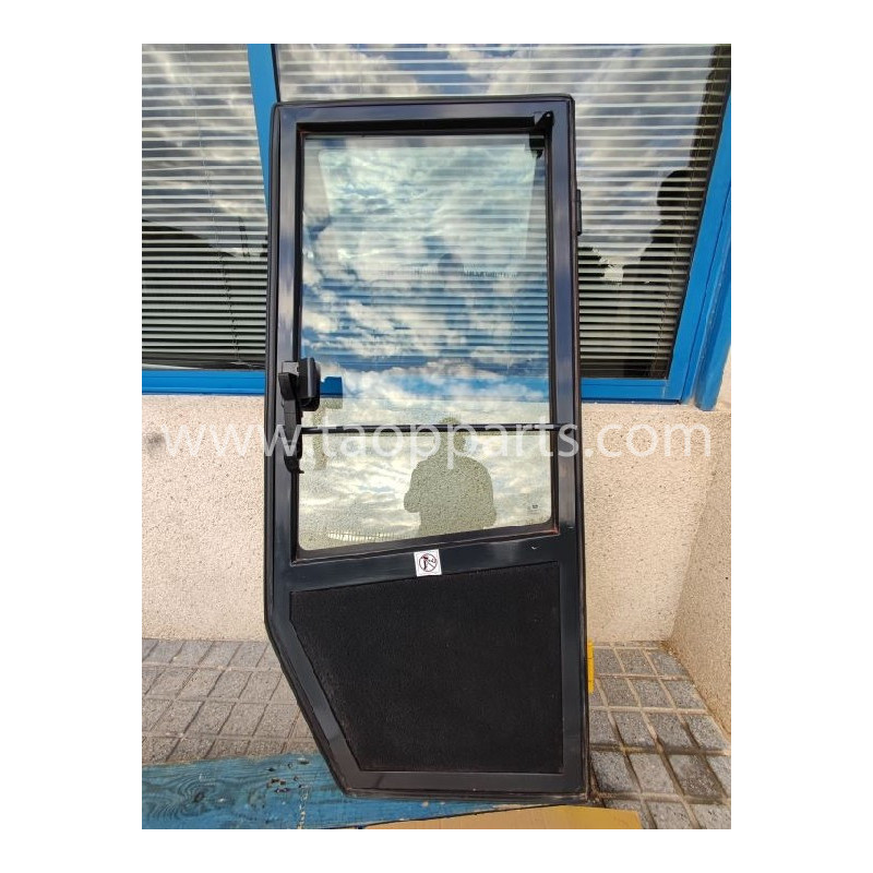 Puerta Komatsu 423-925-4213...