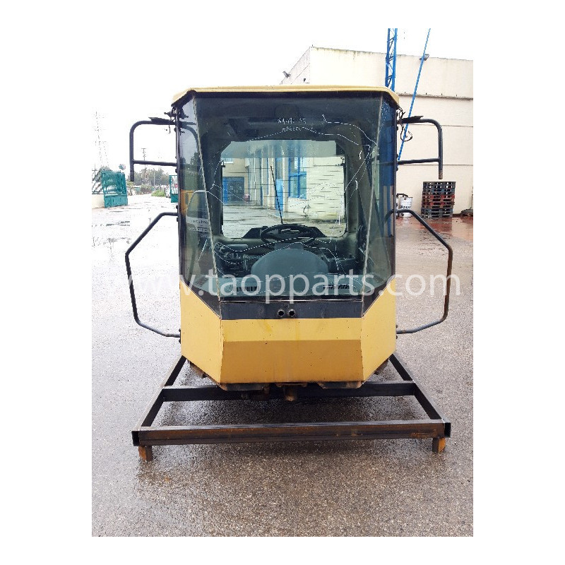 Komatsu Cab 421-56-H4E00... Komatsu Cab 421-56-H4E00...