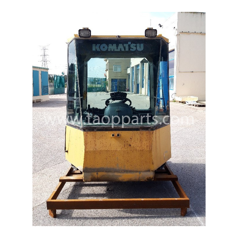 Cabina Komatsu 425-56-H1301...