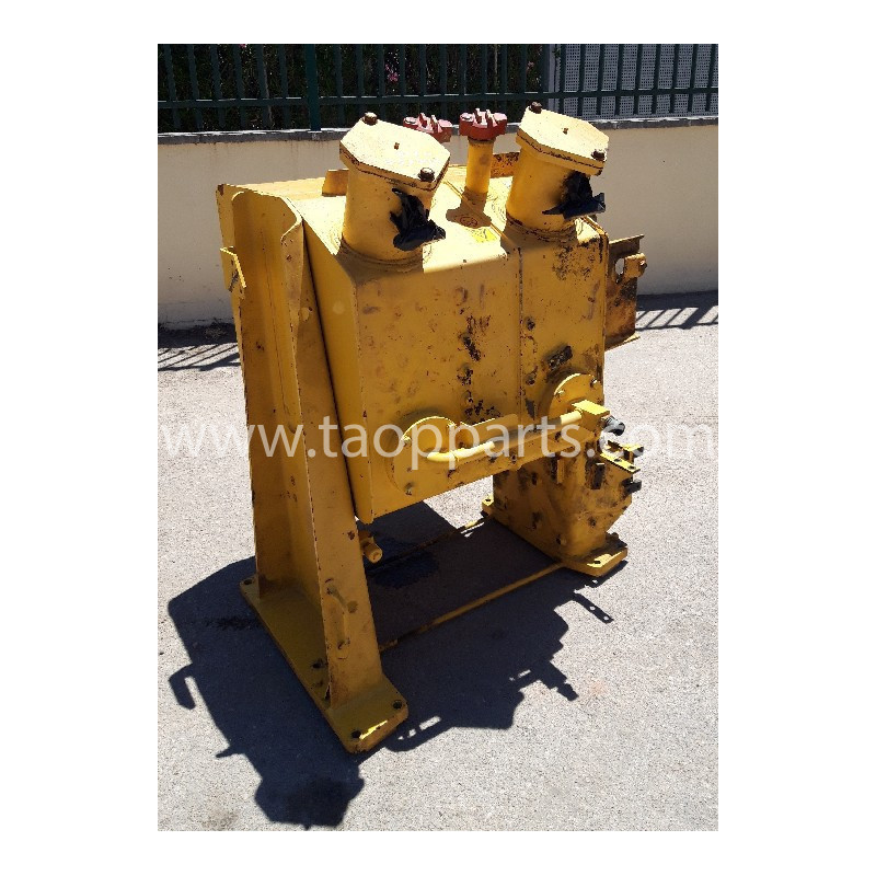 Komatsu Hydraulic Tank... Komatsu Hydraulic Tank...