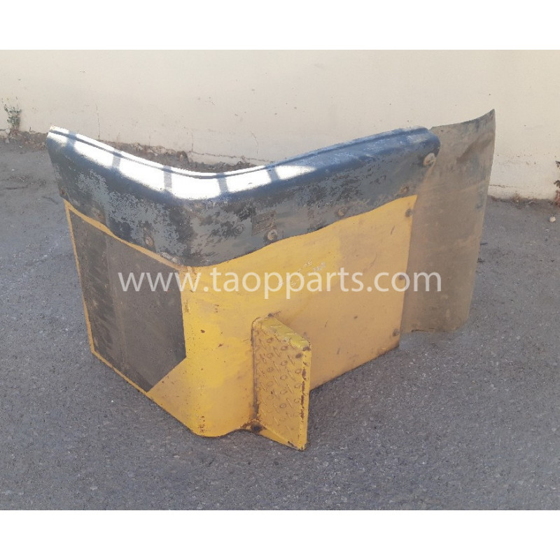 Komatsu Fender 423-54-H4890... Komatsu Fender 423-54-H4890...