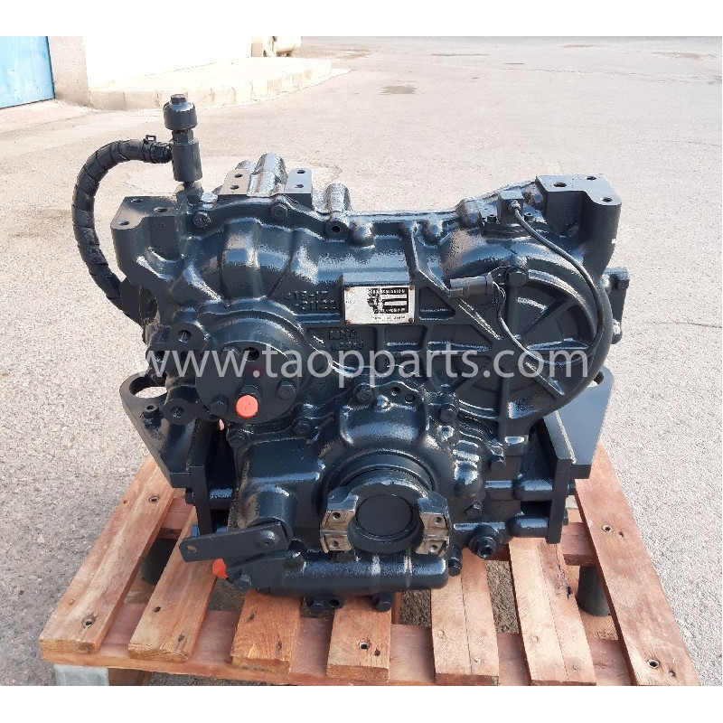 Komatsu Transfer case... Komatsu Transfer case...