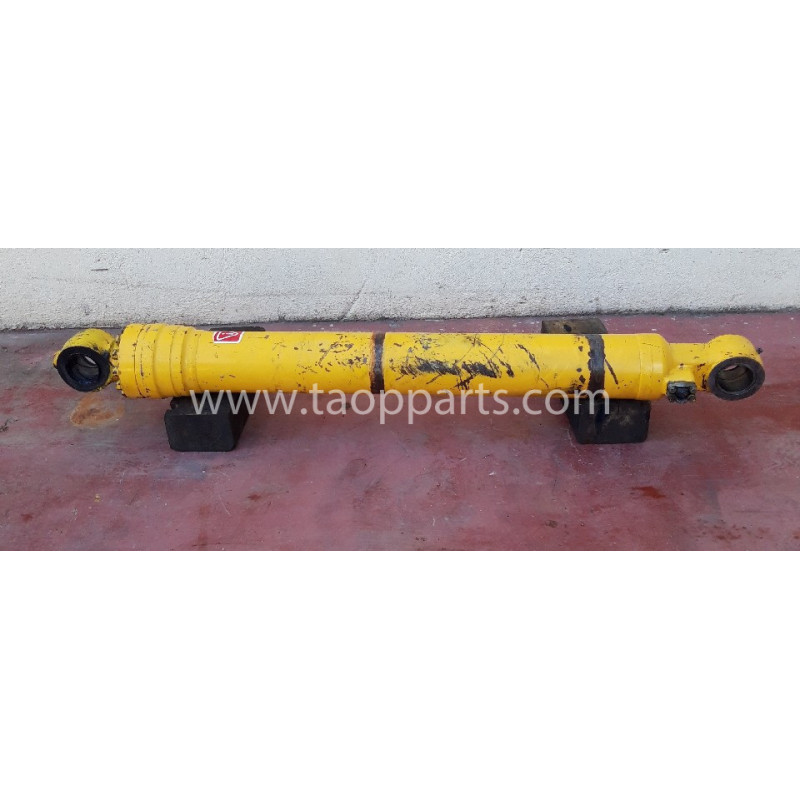 Cilindro del cazo Komatsu... Cilindro del cazo Komatsu...