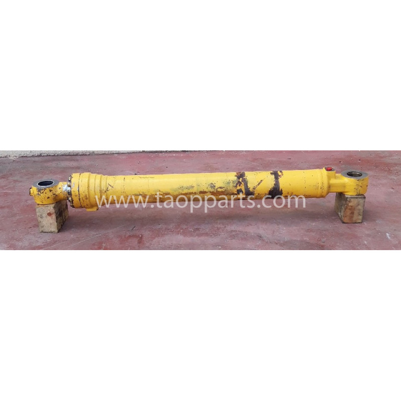 Cilindro del cazo Komatsu... Cilindro del cazo Komatsu...