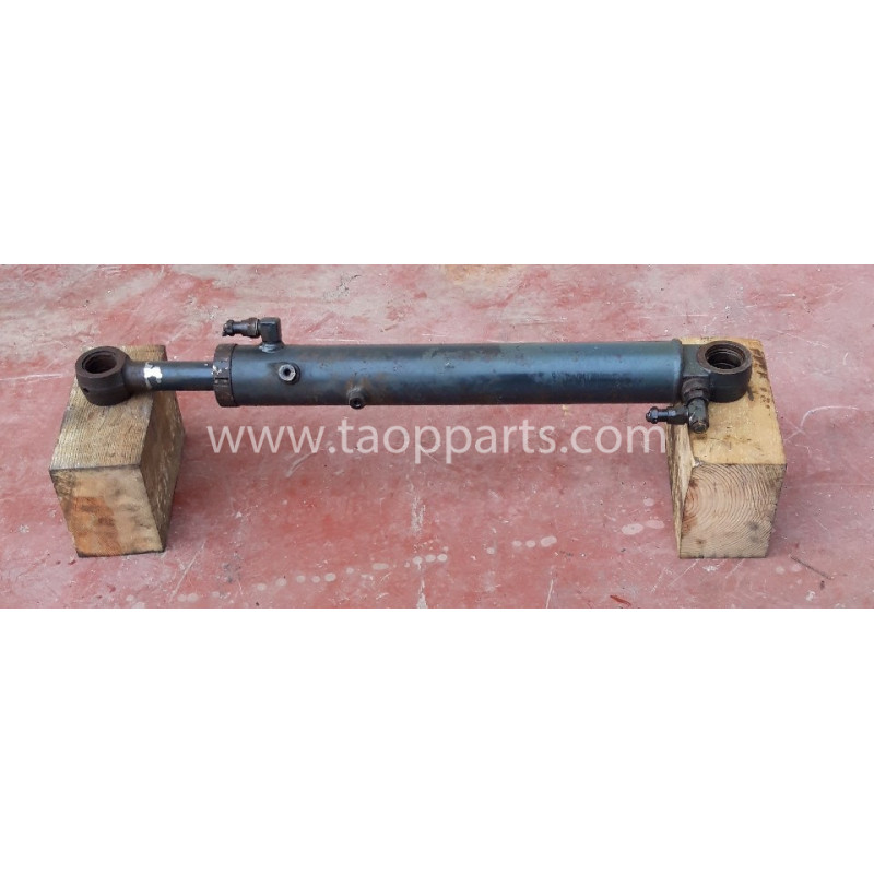 used Steering cylinder... used Steering cylinder...