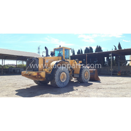 Pale gommate Volvo L220E...