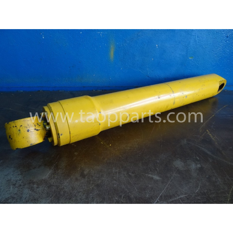 Komatsu Boom Cylinder... Komatsu Boom Cylinder...