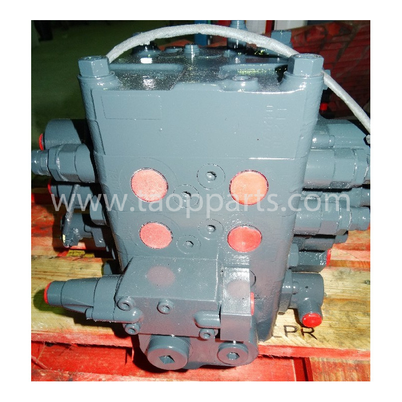 Komatsu Main valve...