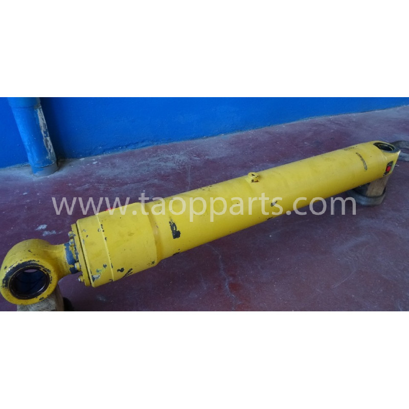 used Boom Cylinder... used Boom Cylinder...