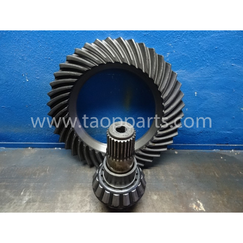 Komatsu Pinion and gear...