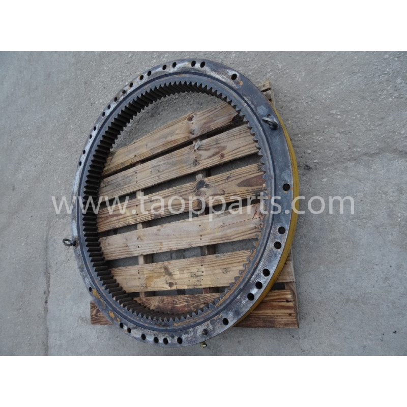 Komatsu Swing circle...