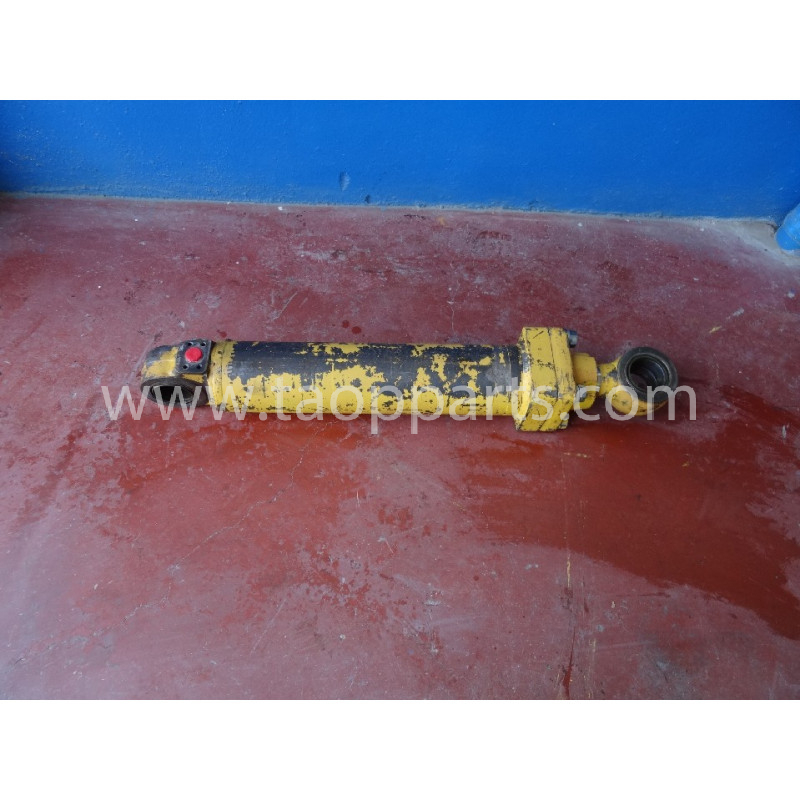 Komatsu Steering cylinder... Komatsu Steering cylinder...