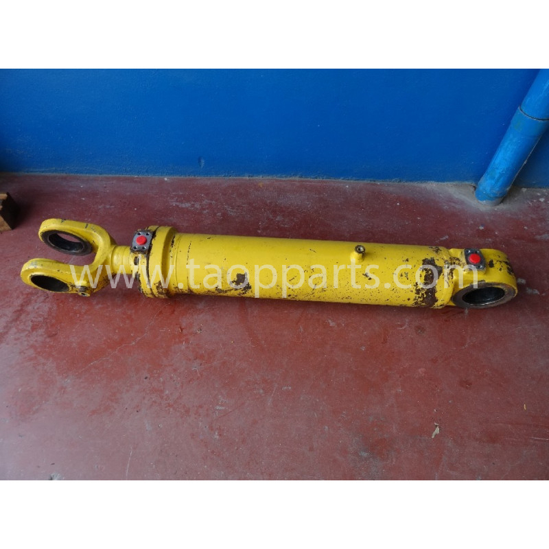Komatsu Lift cylinder...