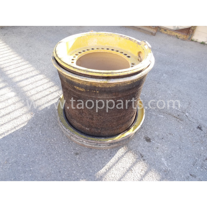 Komatsu Llantas 35/65 R33... Komatsu Llantas 35/65 R33...