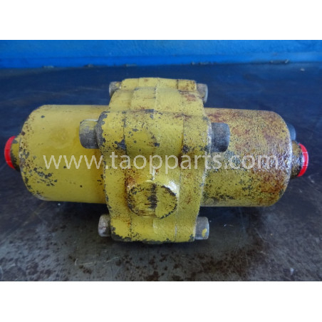 Komatsu Valve 424-35-15201... Komatsu Valve 424-35-15201...