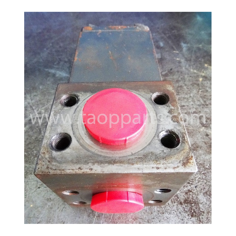 Komatsu Valve 56D-60-11401... Komatsu Valve 56D-60-11401...