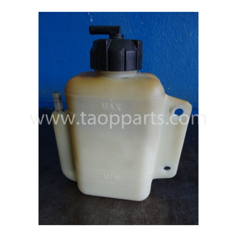 Komatsu Tank 22L-09-R3810... Komatsu Tank 22L-09-R3810...