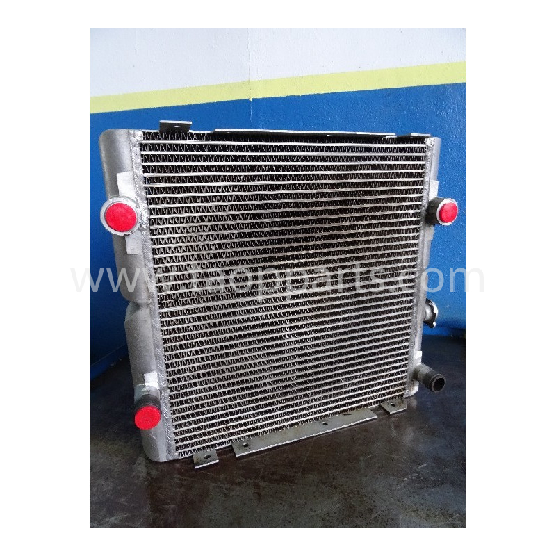 Radiador usado 37A-03-11204... Radiador usado 37A-03-11204...