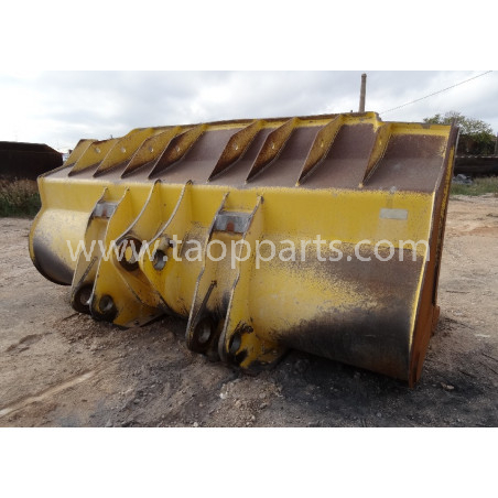 Komatsu Bucket 425-71-H2810... Komatsu Bucket 425-71-H2810...