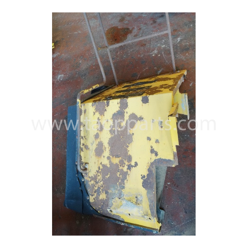 used Volvo Fender 11026717... used Volvo Fender 11026717...