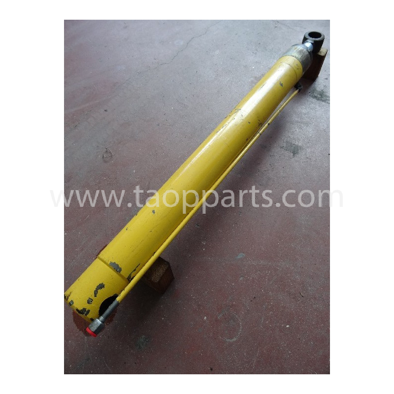 used Komatsu cylinder...