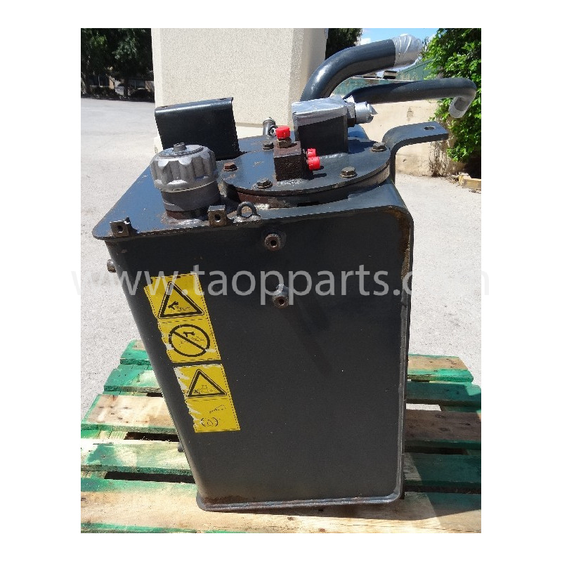 Deposito Hidraulico Komatsu... Deposito Hidraulico Komatsu...