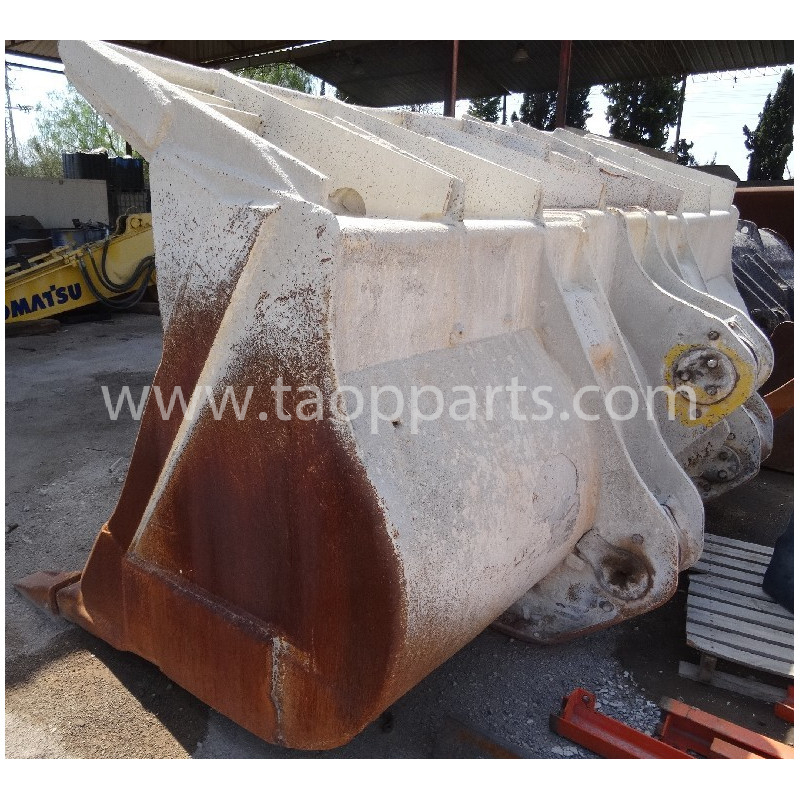 Godets d'occasion Komatsu... Godets d'occasion Komatsu...